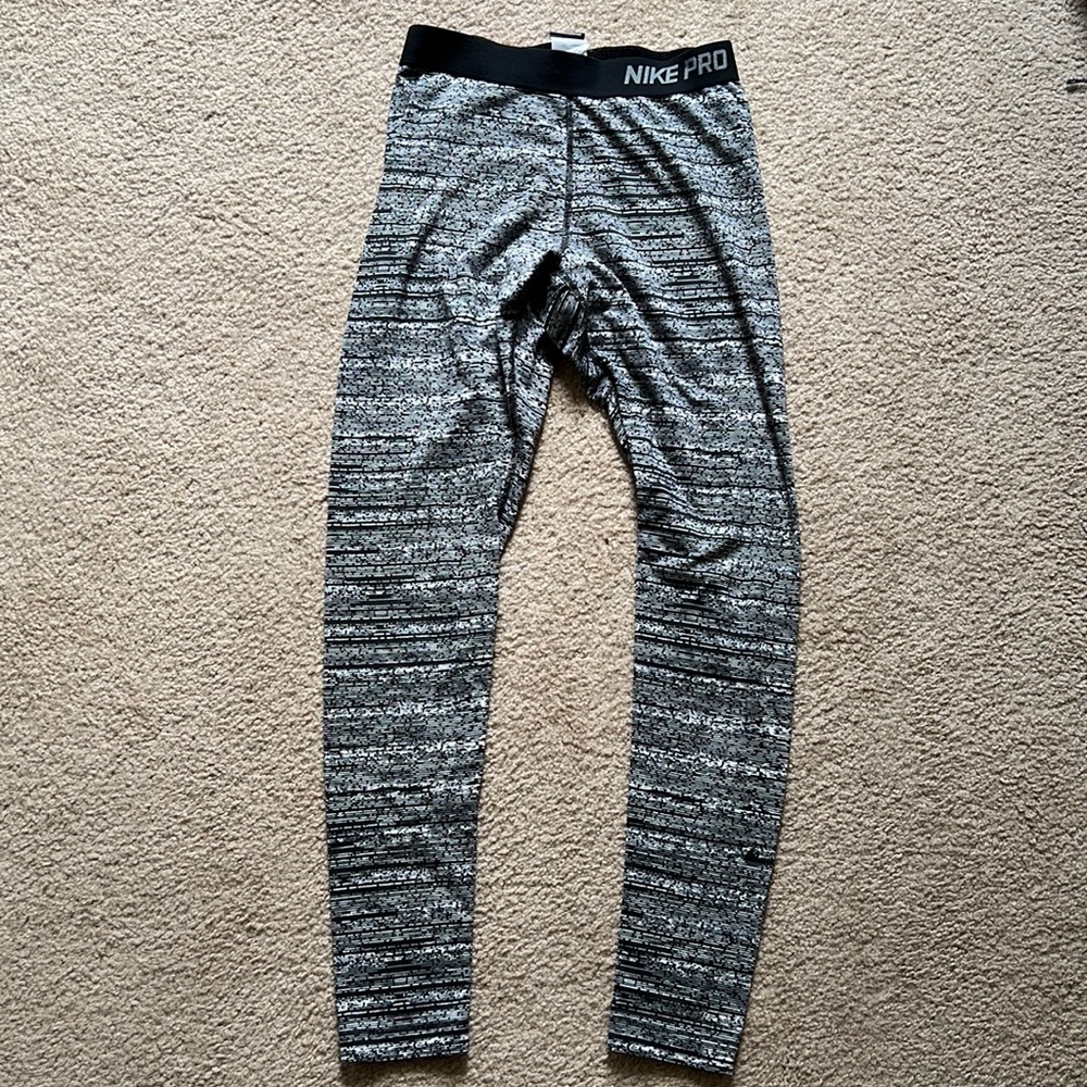 Nike Pro Dri-fit workout leggings